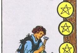 塔罗牌星币八正位事业财运发展如何？星币八正位事业财富结果