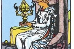 塔罗牌圣杯皇后正位事业财运发展如何？圣杯王后正位事业财富结果