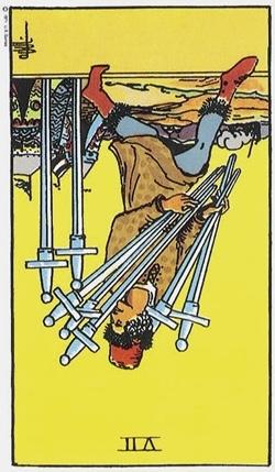 宝剑七逆位他想复合吗？宝剑七逆位复合有望吗？